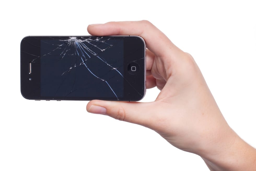 Iphoneの画面は割れやすい 画面割れを防ぐ方法 おすすめの修理店を紹介 Simチェンジ